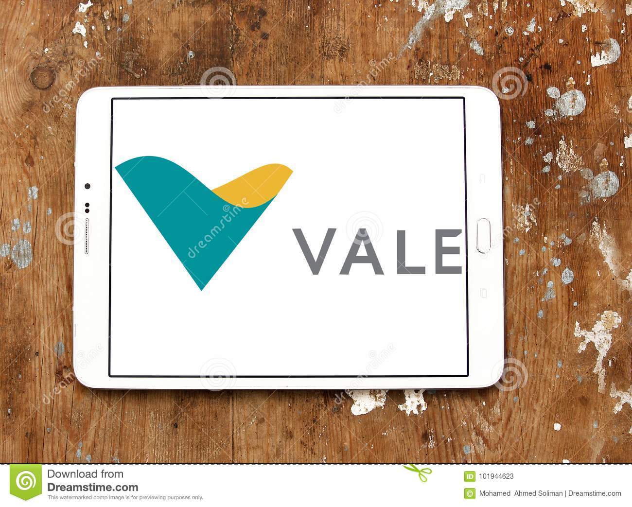Logo Vale Company Samsung Tablet Wooden Background Brazilian Multinational Corporation Engaged Metals Mining One 101944623